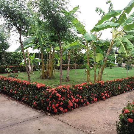 C&H Casa Campestre El Oasis Ricaurte Girardot Bed & Breakfast Eksteriør bilde