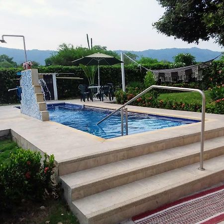 C&H Casa Campestre El Oasis Ricaurte Girardot Bed & Breakfast Eksteriør bilde