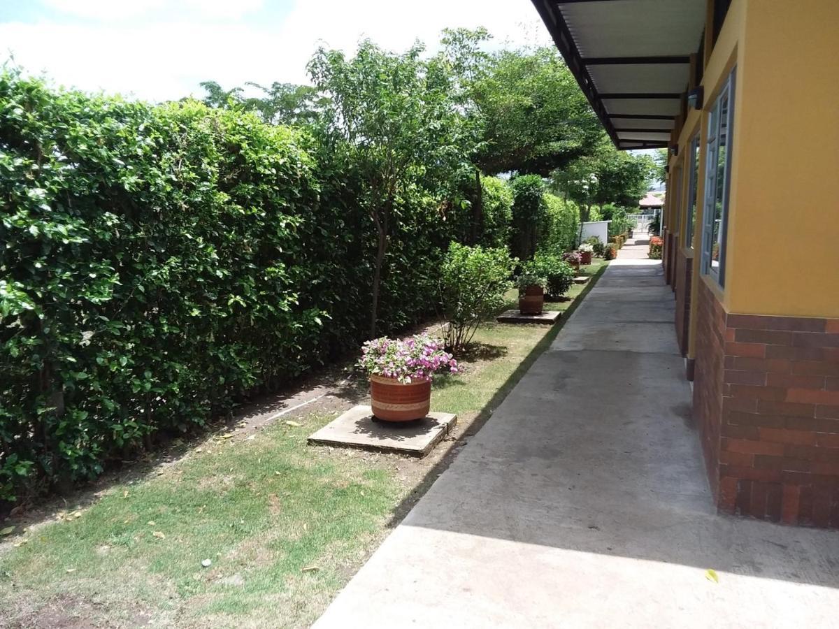 C&H Casa Campestre El Oasis Ricaurte Girardot Bed & Breakfast Eksteriør bilde