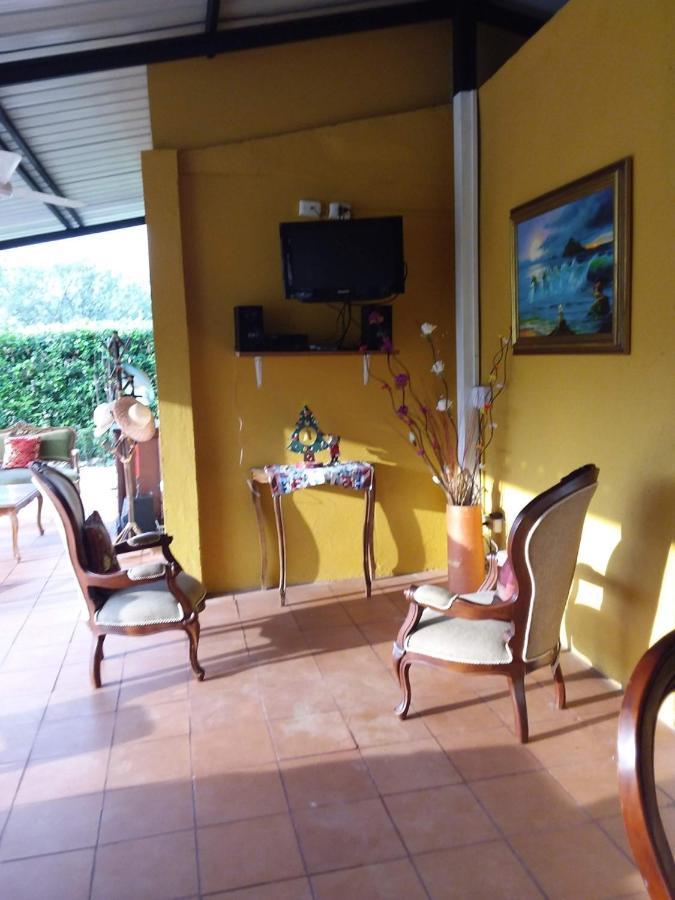 C&H Casa Campestre El Oasis Ricaurte Girardot Bed & Breakfast Eksteriør bilde