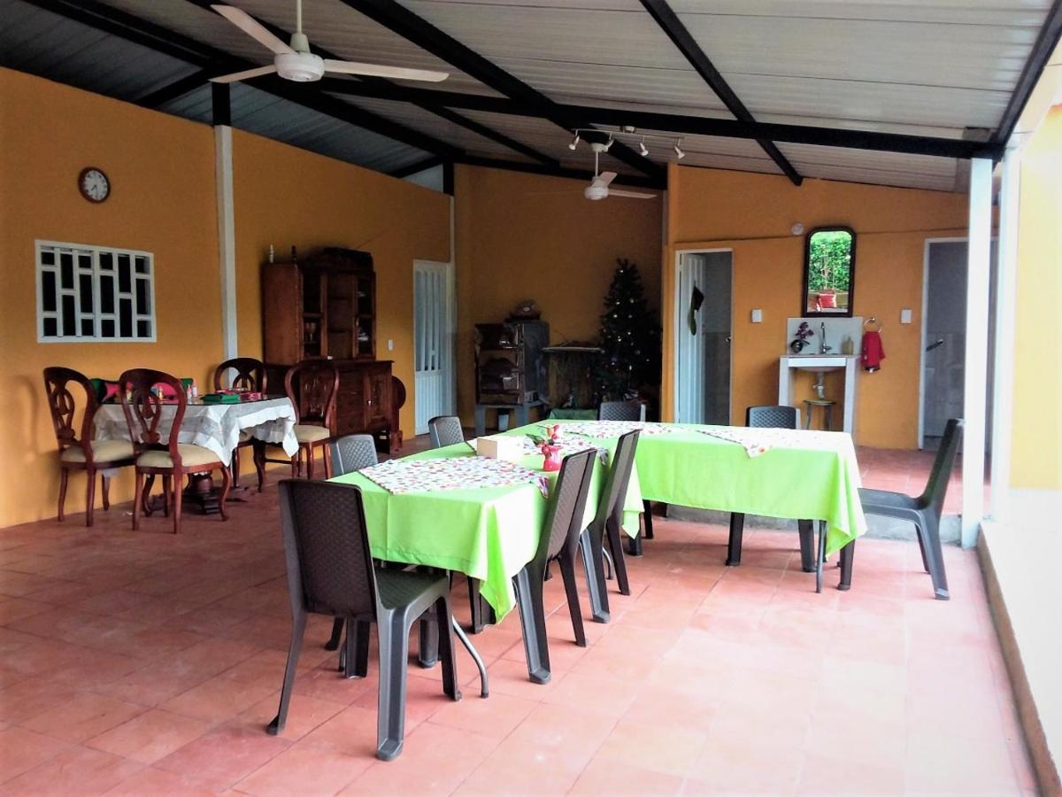 C&H Casa Campestre El Oasis Ricaurte Girardot Bed & Breakfast Eksteriør bilde