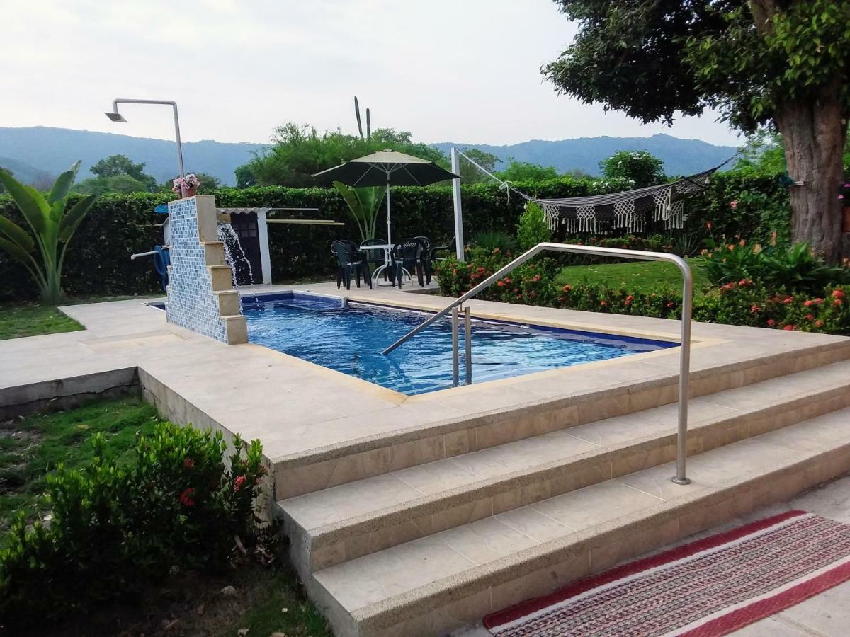 C&H Casa Campestre El Oasis Ricaurte Girardot Bed & Breakfast Eksteriør bilde